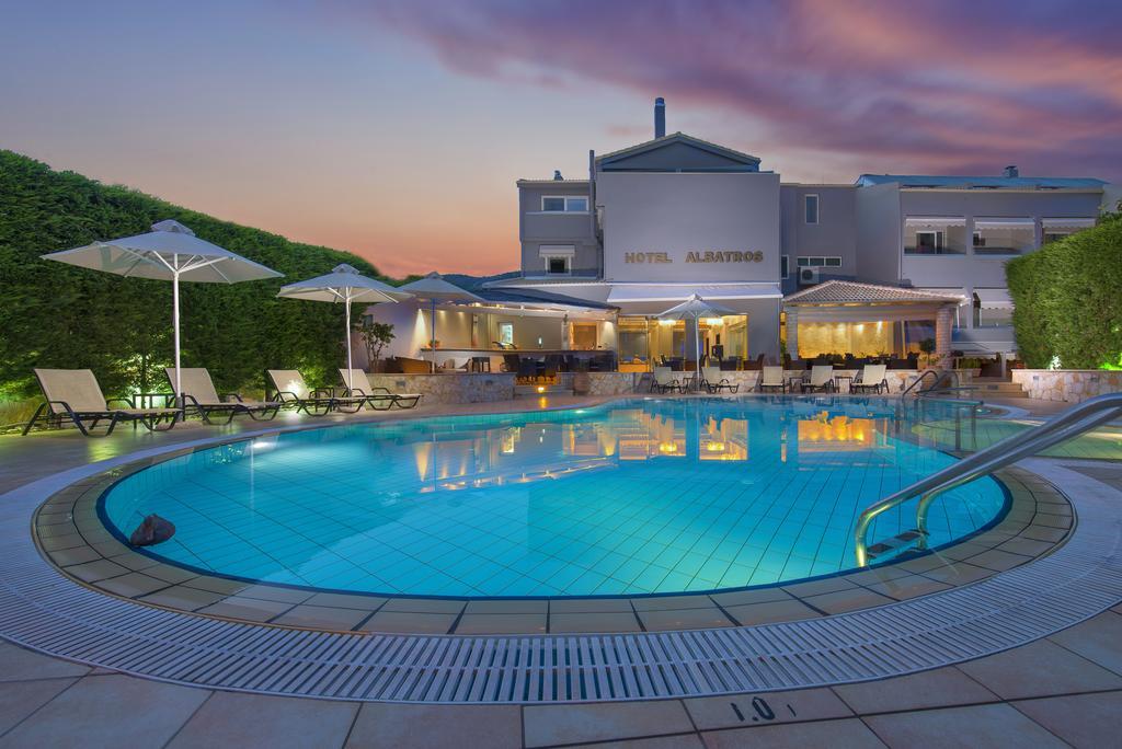 Albatros Hotel Sívota Esterno foto