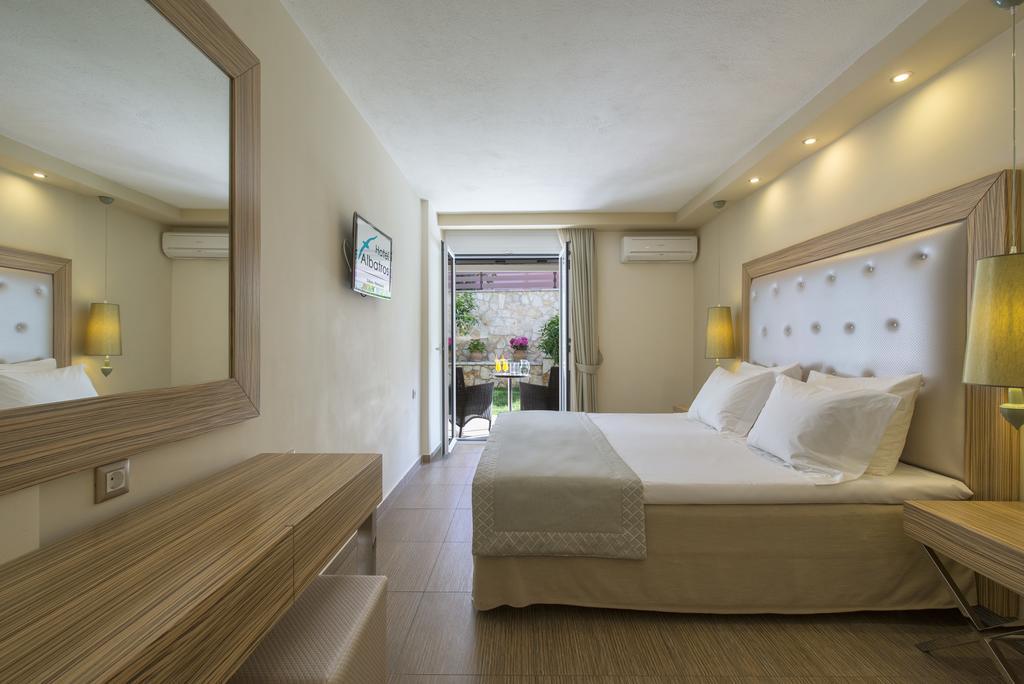 Albatros Hotel Sívota Esterno foto
